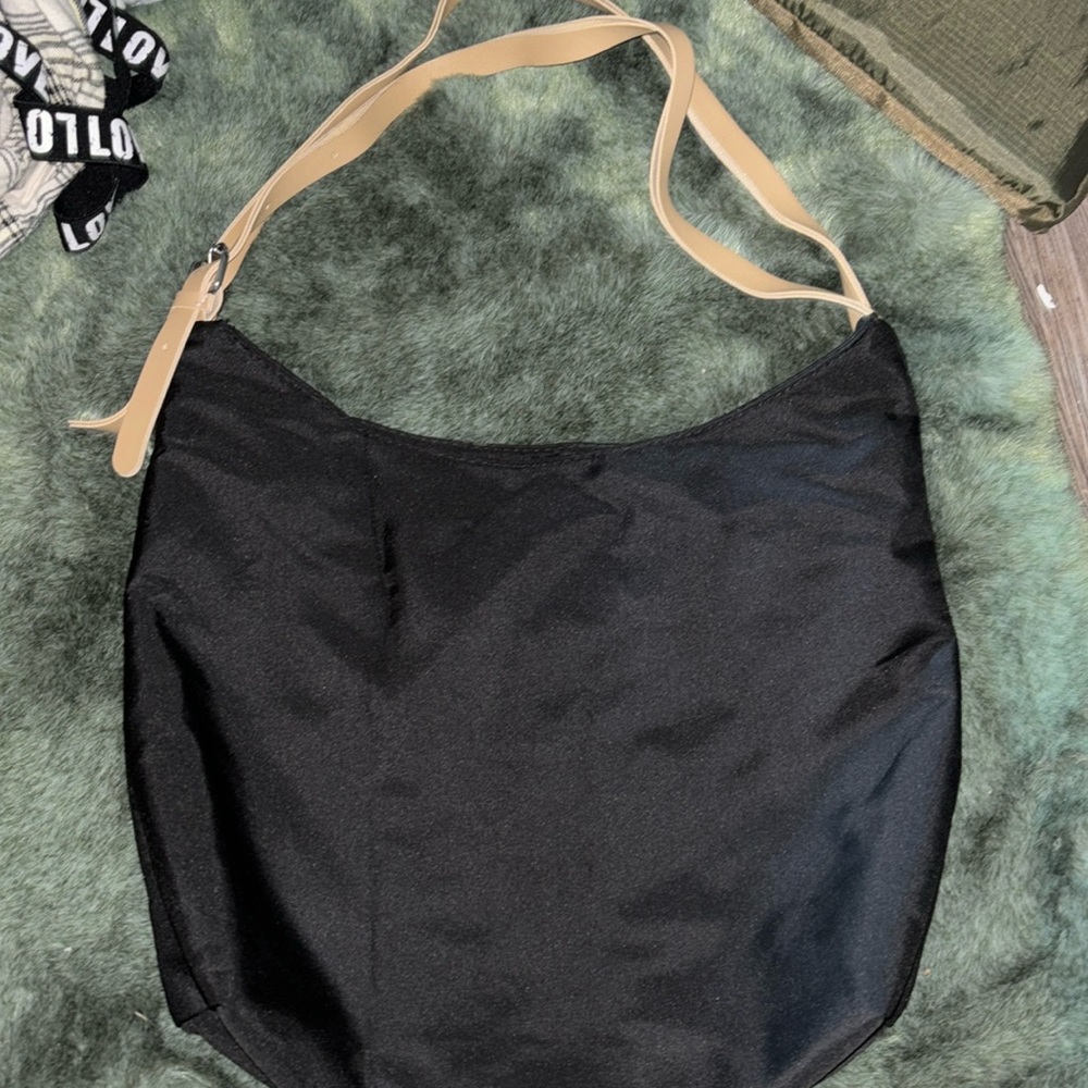 Black shoulder bag with Faux leather straps